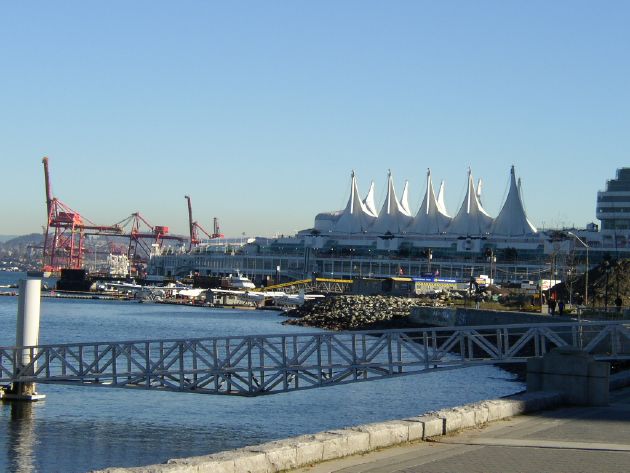 カナダ・プレイス（canada place）の外観